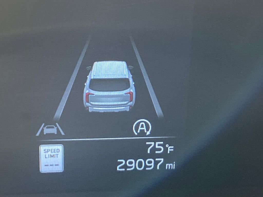 Used 2025 Kia Telluride S image 17