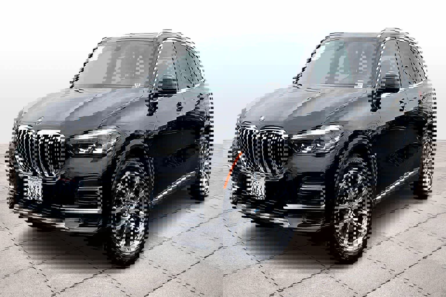 Used 2022 BMW X5 xDrive40i w/ Climate Comfort Package image 1