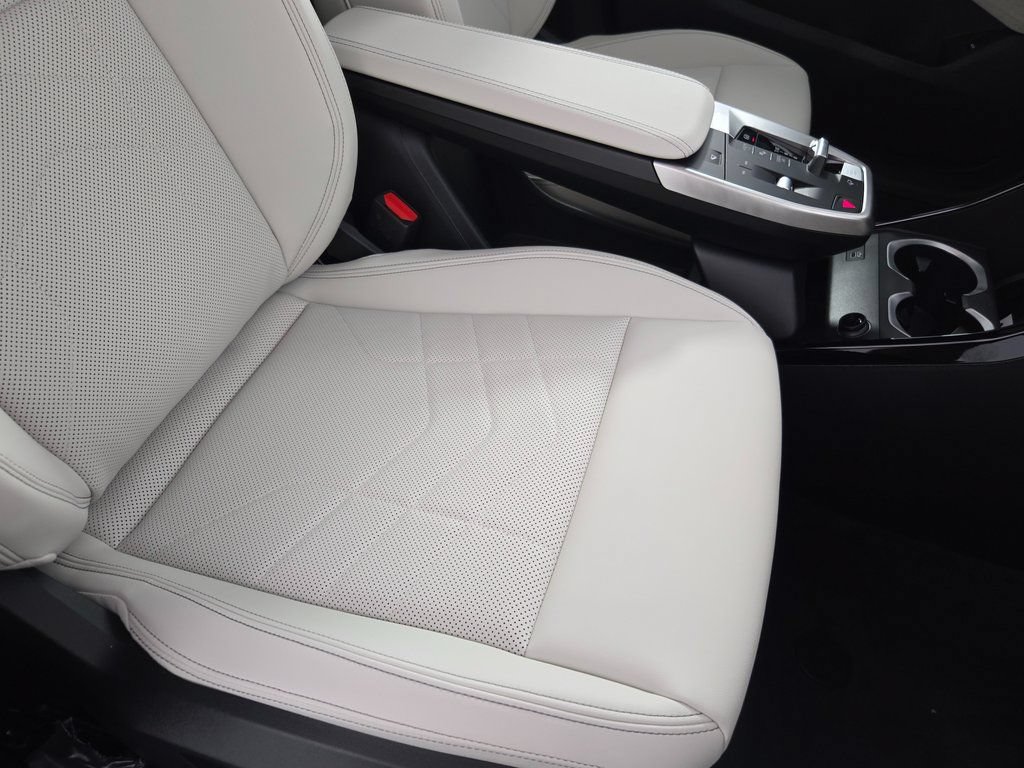 New 2026 BMW X1 xDrive28i AWD/4WD image 17
