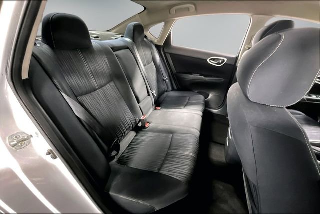 Used 2016 Nissan Sentra SV FWD image 23