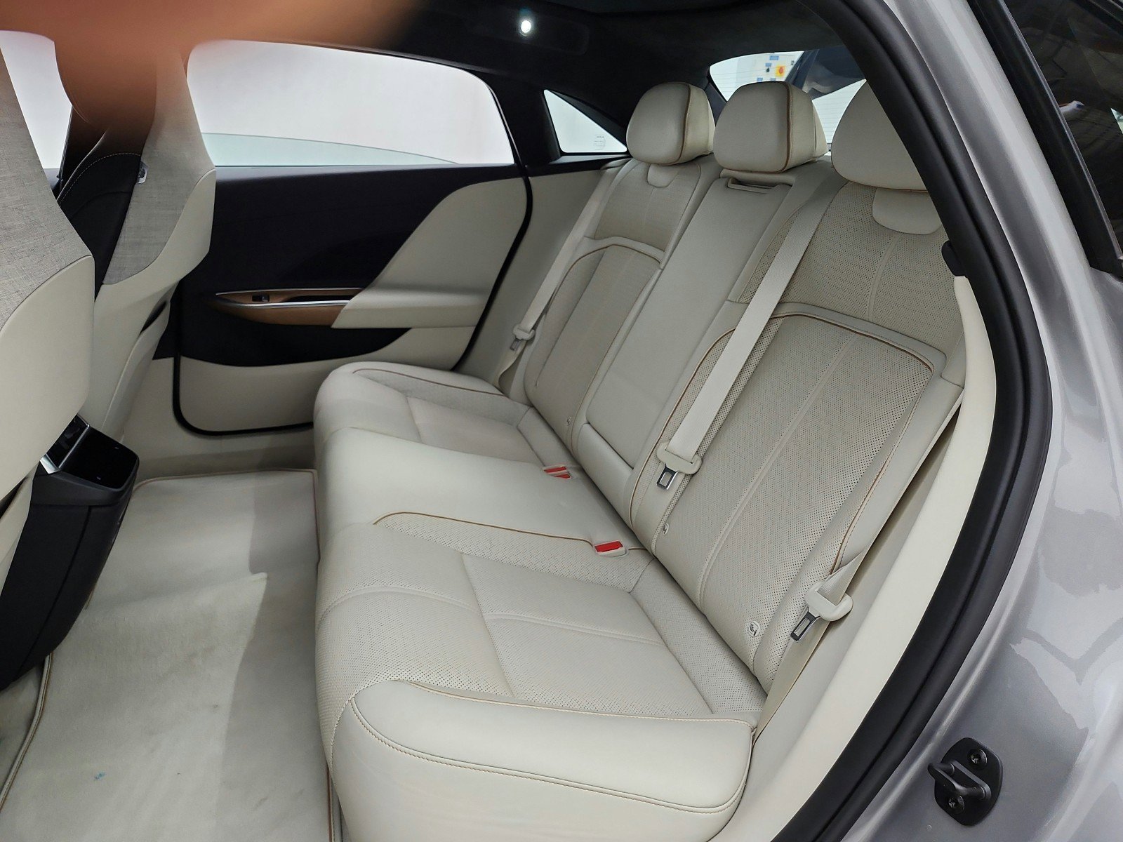 Used 2023 Lucid Air Grand Touring AWD/4WD image 15