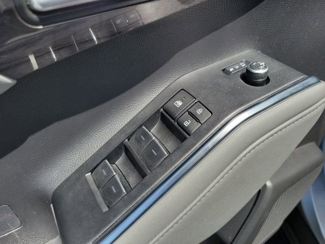 Used 2023 Toyota Highlander Platinum AWD/4WD image 16