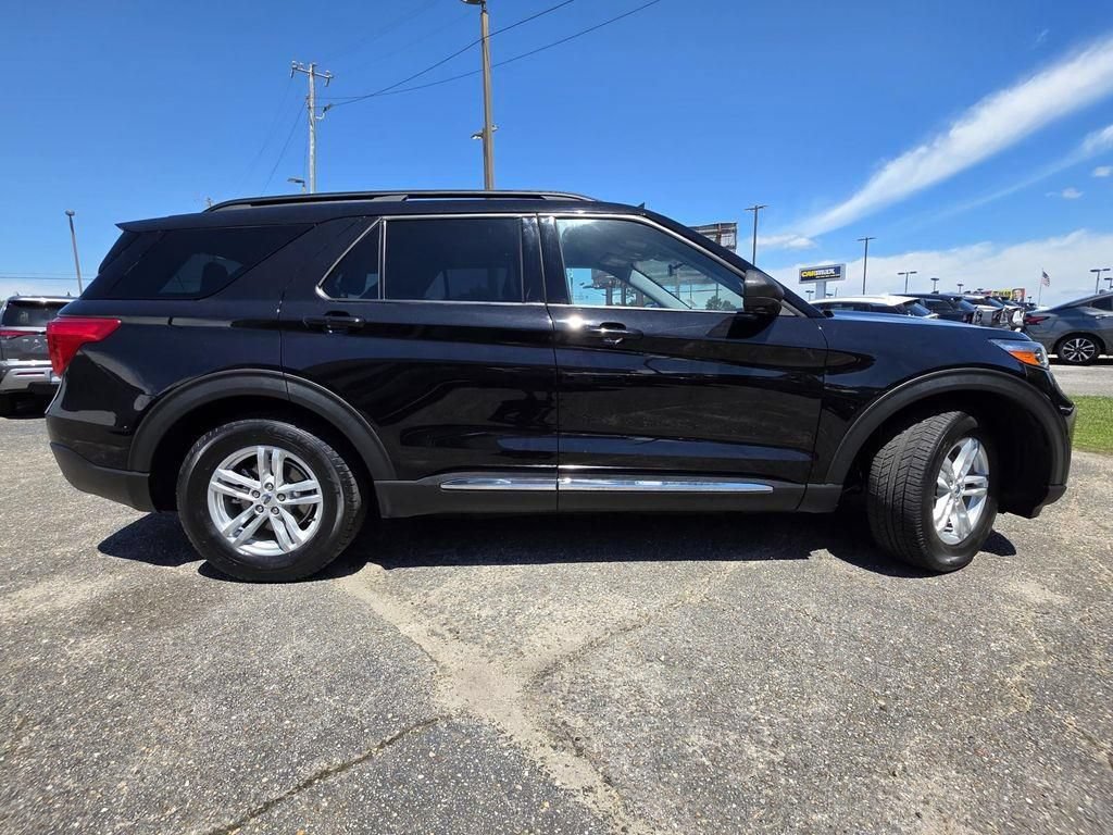 Used 2023 Ford Explorer XLT w/ Equipment Group 202A RWD image 40