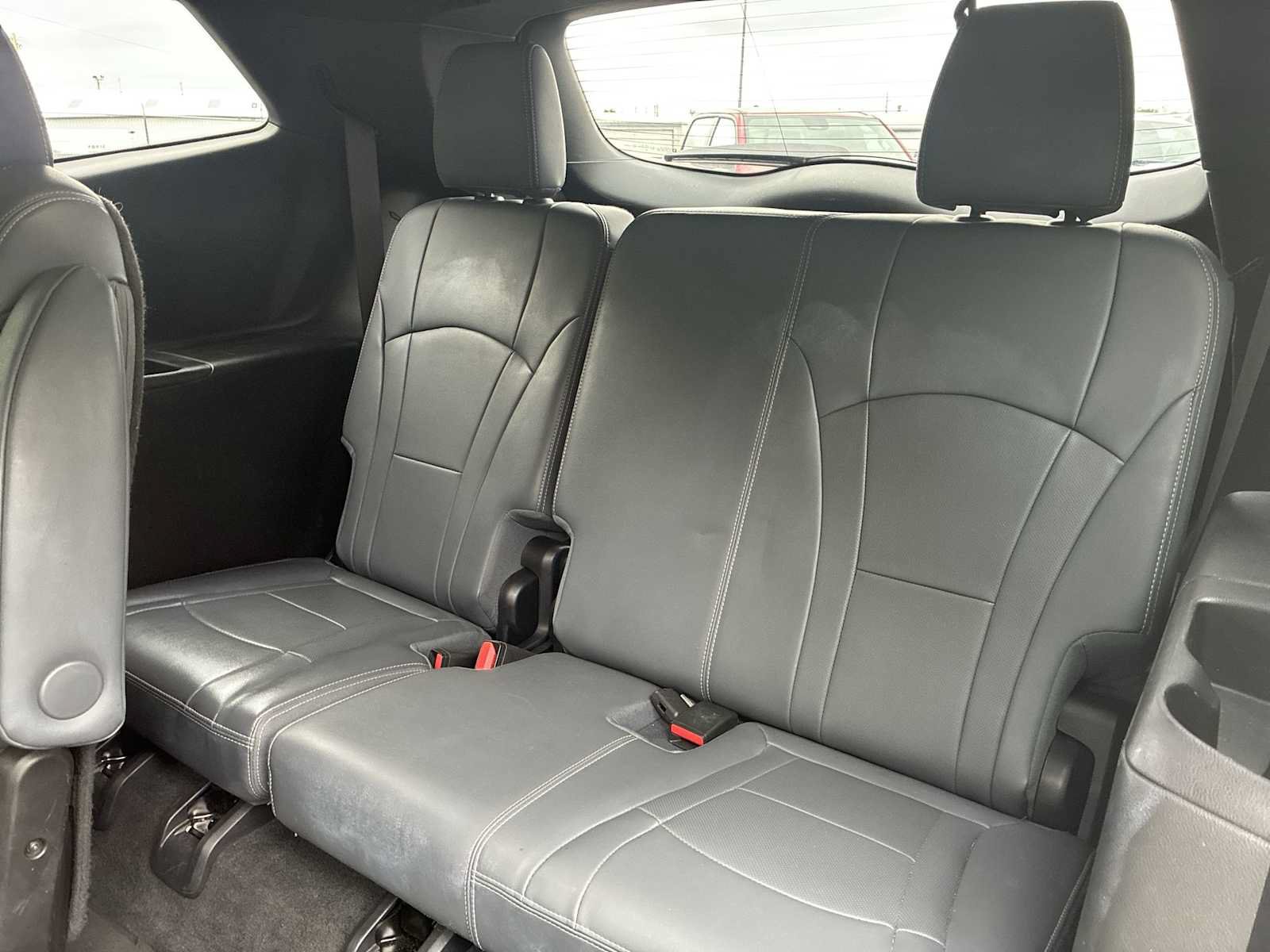Used 2024 Buick Enclave Premium AWD/4WD image 25