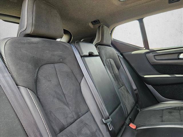Used 2019 Volvo XC40 T5 R-Design AWD/4WD image 18