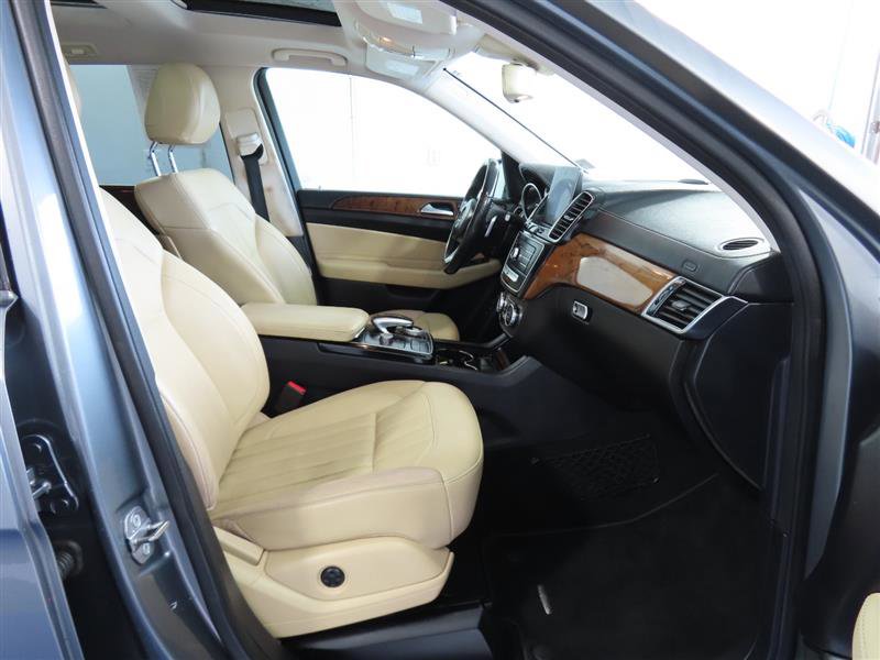 Used 2018 Mercedes-Benz GLS 450 4MATIC w/ Premium Package image 41