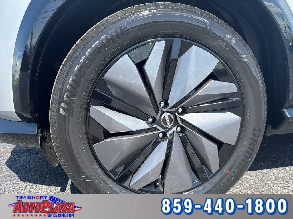 Used 2024 Nissan Ariya AWD image 6