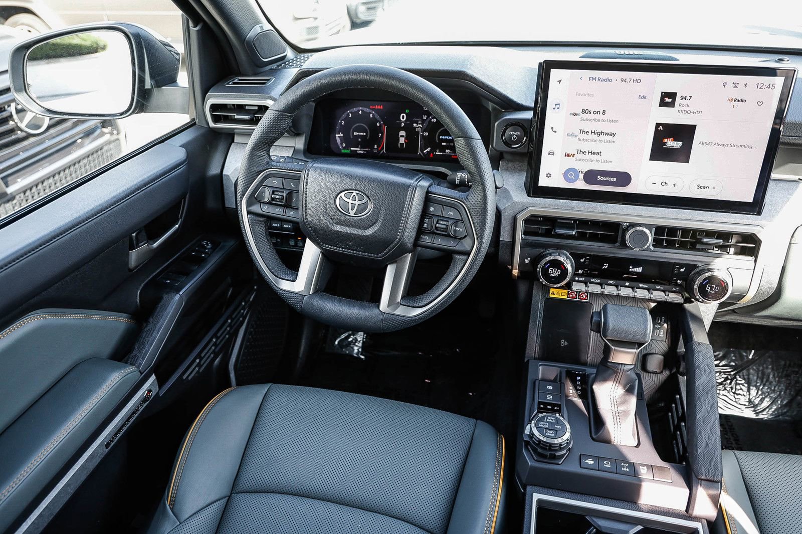 Used 2025 Toyota Tacoma Trailhunter image 15