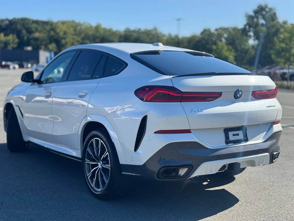 Used 2026 BMW X6 xDrive40i w/ Climate Comfort Package AWD/4WD image 4