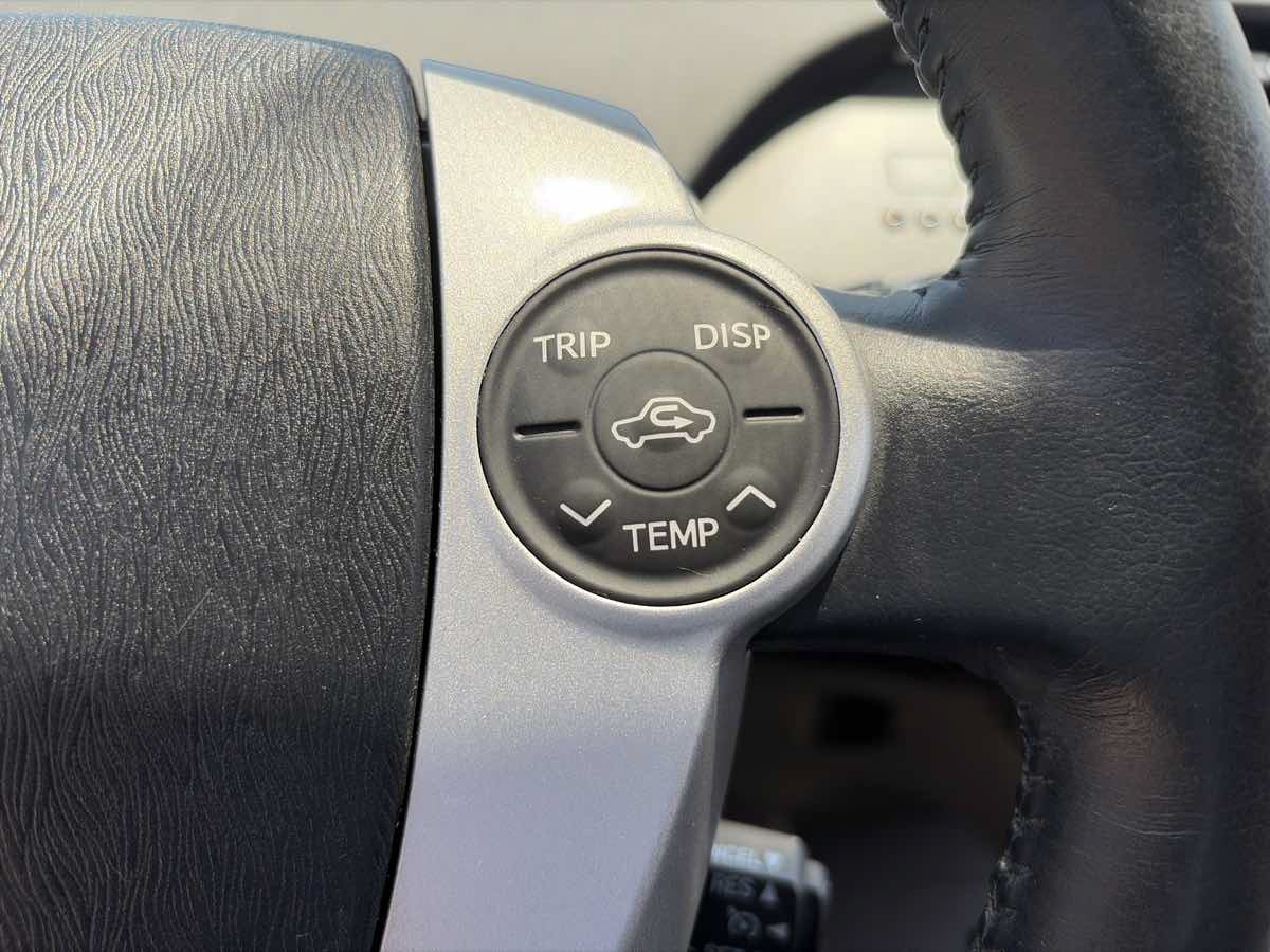 Used 2011 Toyota Prius Four w/ Solar Roof Pkg FWD image 35