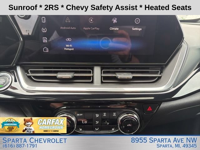 Used 2024 Chevrolet Trax RS w/ Sunroof Package FWD image 21