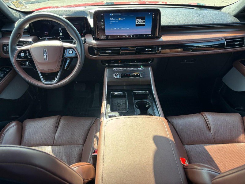 Used 2025 Lincoln Aviator Reserve w/ Equipment Group 201A AWD/4WD image 12