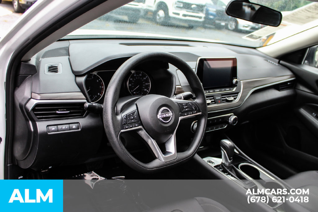Used 2024 Nissan Altima 2.5 SV FWD image 31