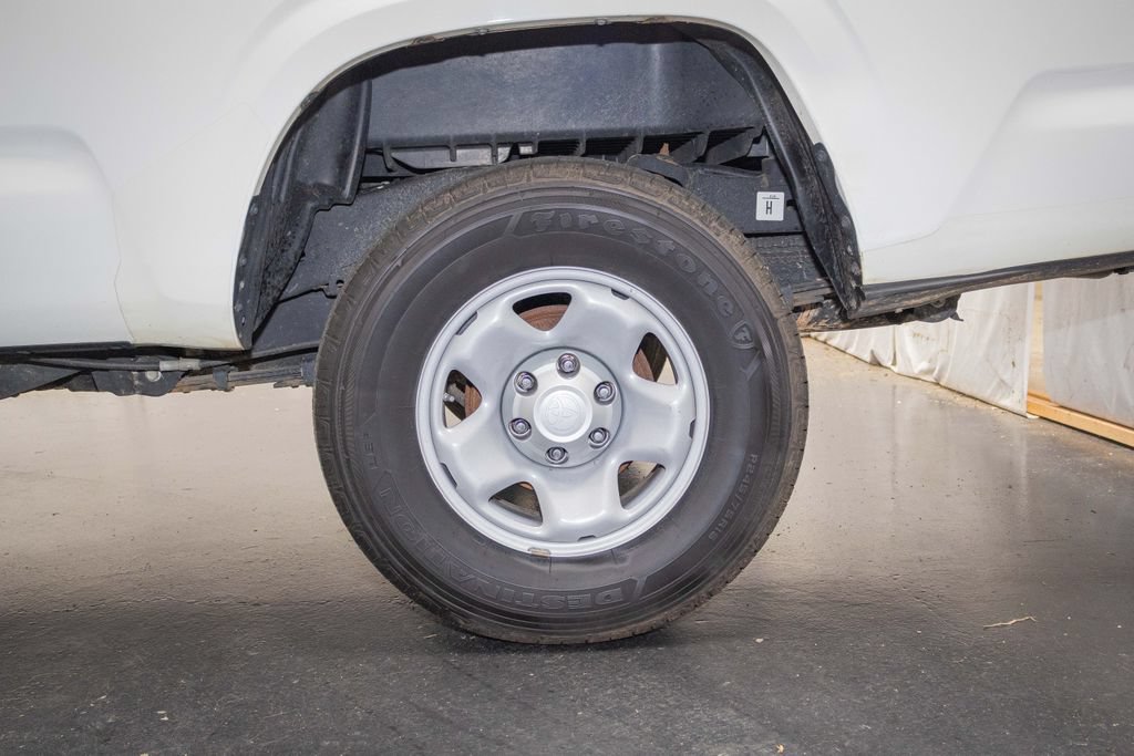 Used 2022 Toyota Tacoma SR AWD/4WD image 8