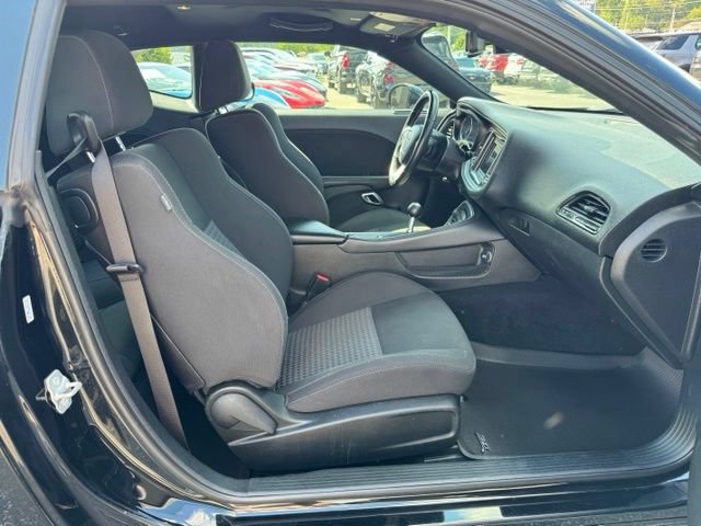 Used 2019 Dodge Challenger R/T RWD image 9