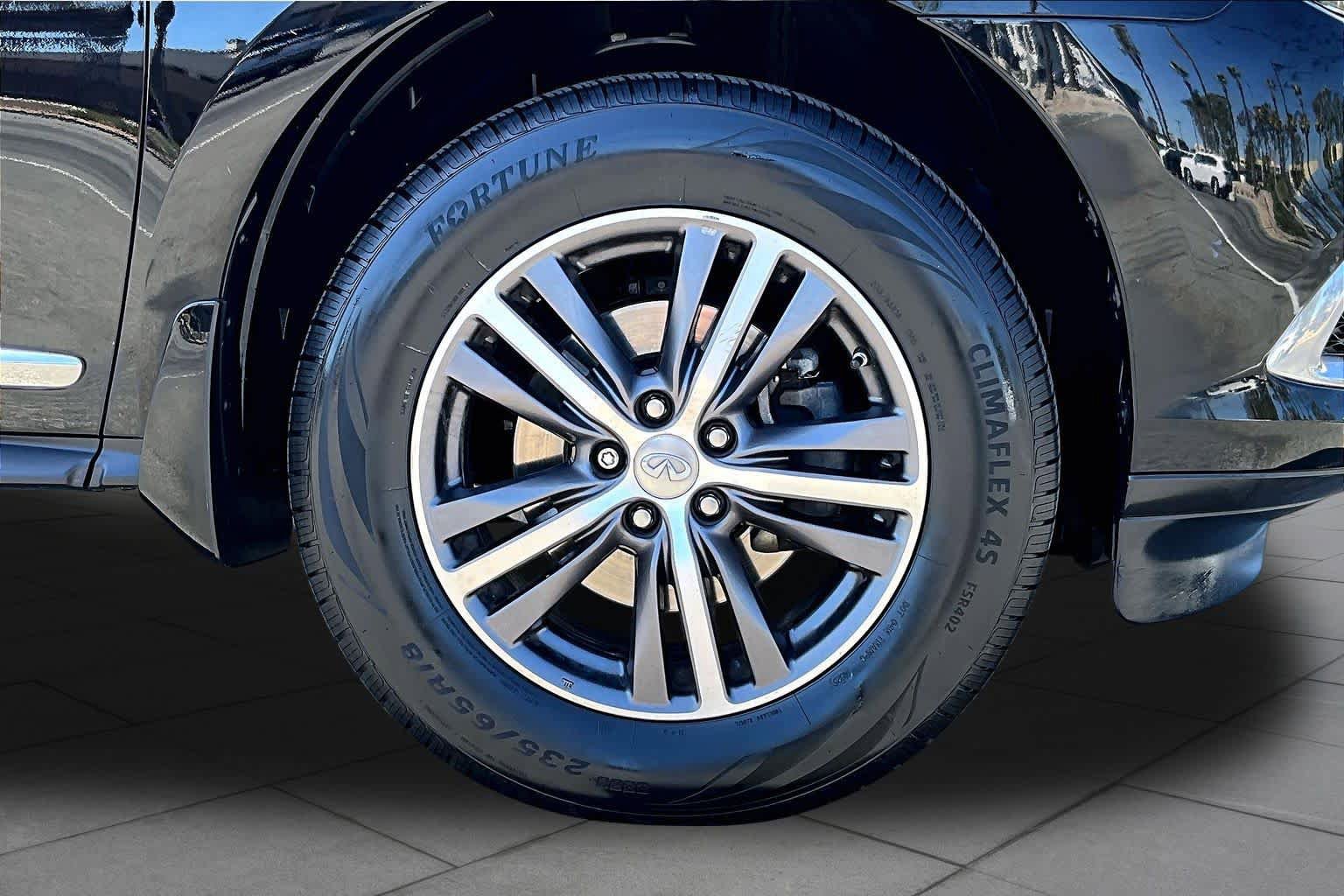 Used 2017 INFINITI QX60 Luxe w/ Premium Plus Package AWD/4WD image 10