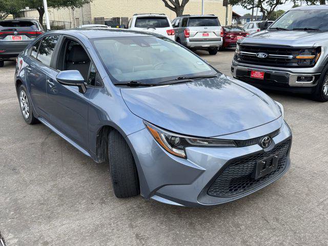 Certified 2021 Toyota Corolla LE image 3