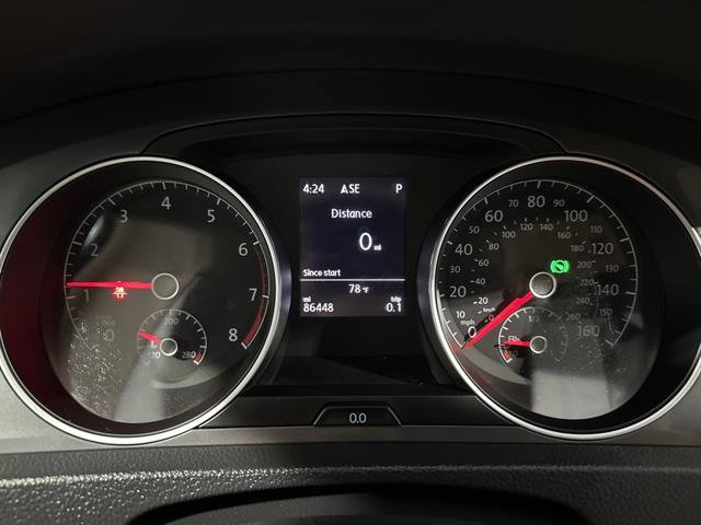 Used 2017 Volkswagen Golf SE image 25