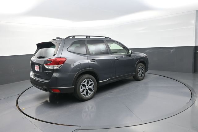 Used 2023 Subaru Forester Premium image 52