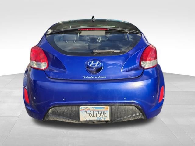Used 2013 Hyundai Veloster w/ Style Pkg image 5