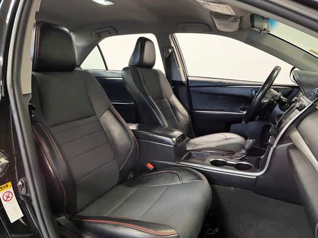 Used 2017 Toyota Camry SE FWD image 10