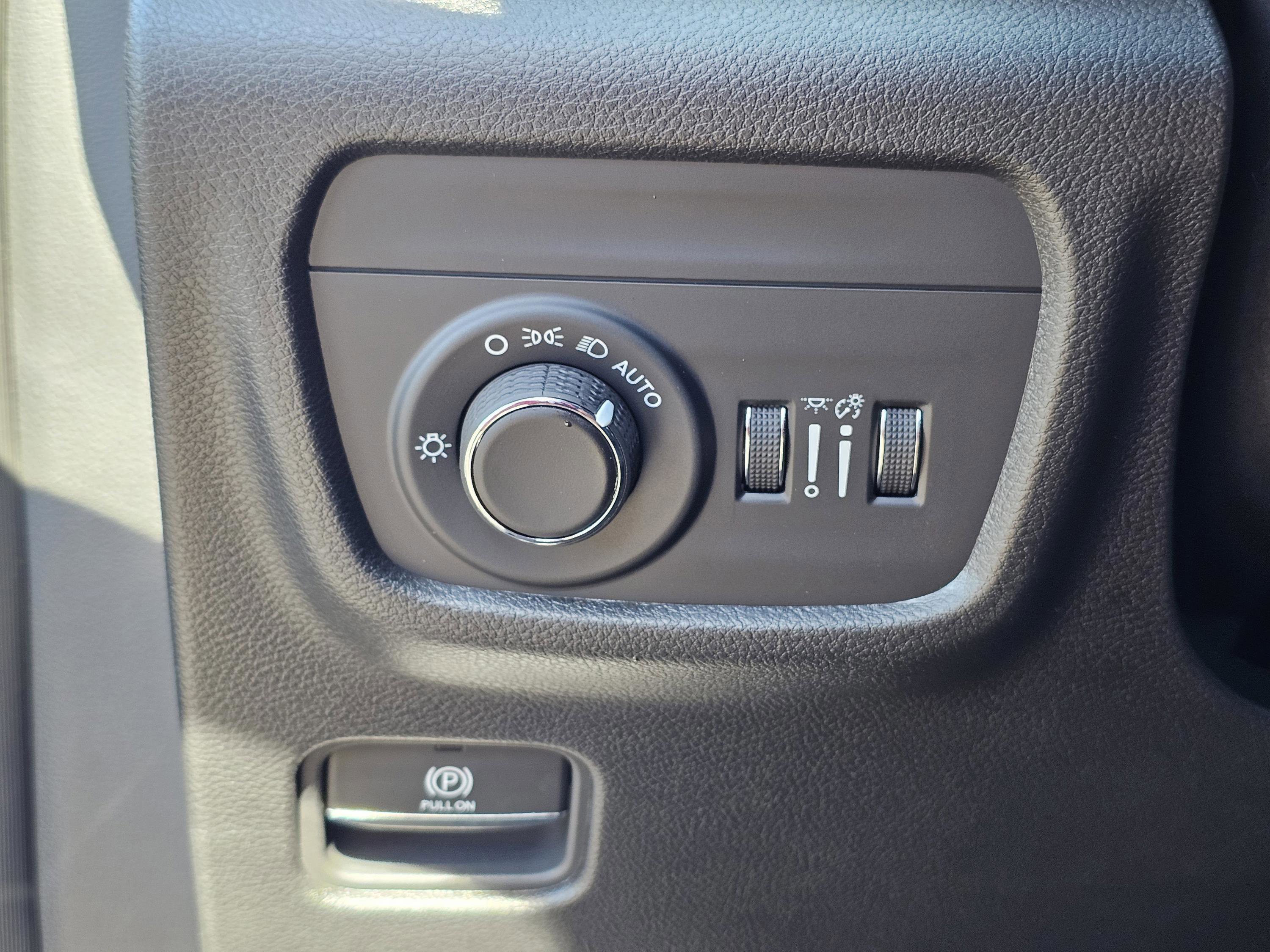 New 2025 Jeep Grand Cherokee L Altitude image 19