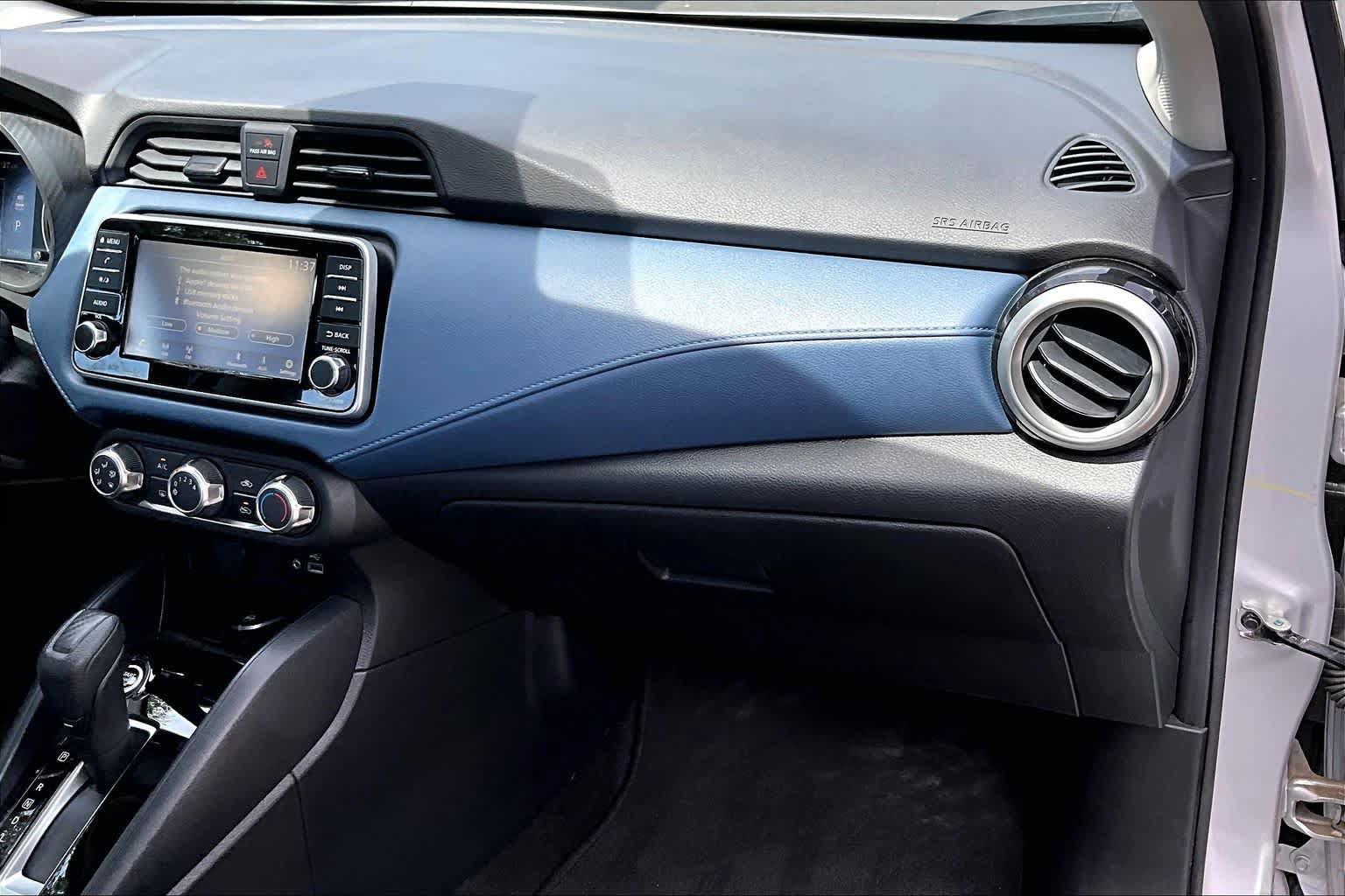Used 2025 Nissan Versa SV FWD image 19