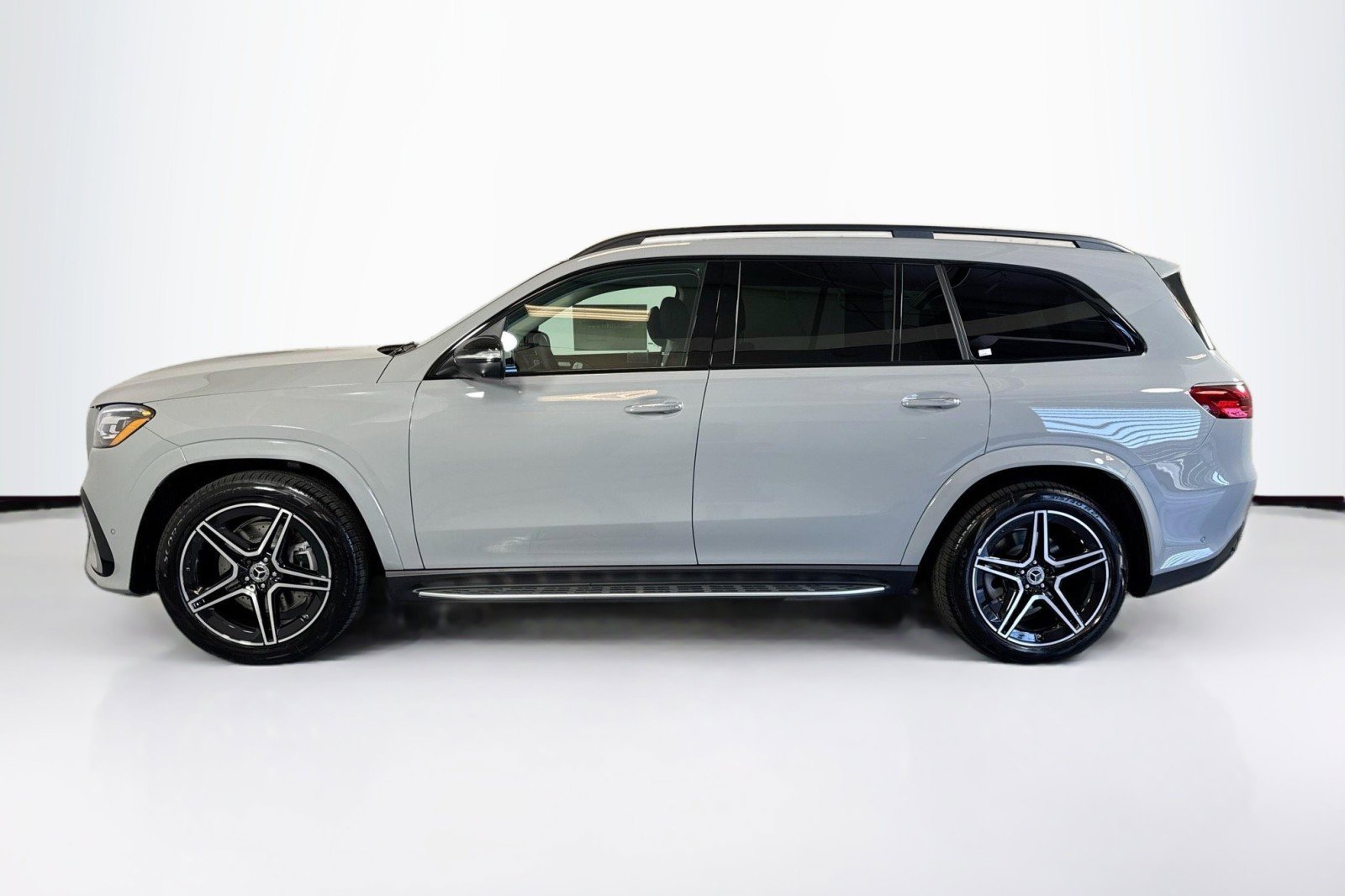 New 2026 Mercedes-Benz GLS 450 4MATIC image 8