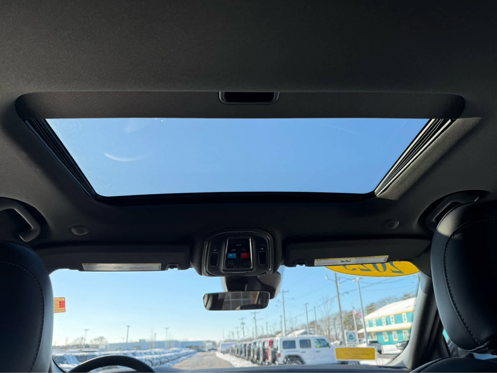 Used 2025 Jeep Grand Cherokee Altitude image 26