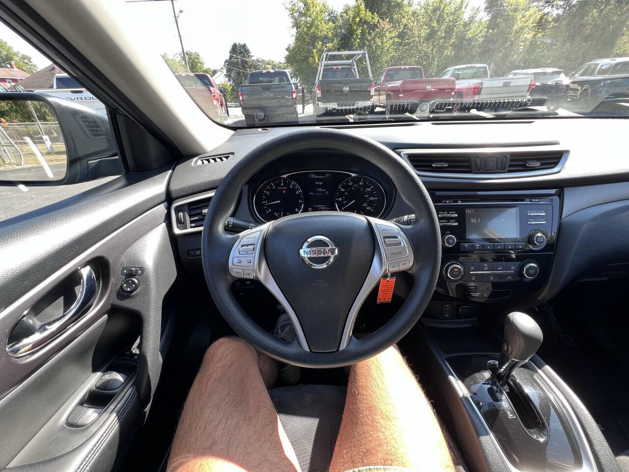 Used 2015 Nissan Rogue S image 19