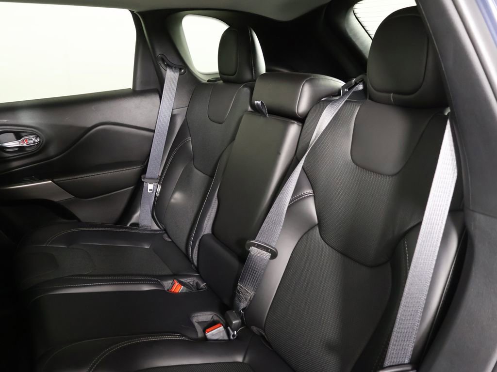 Used 2021 Jeep Cherokee Limited image 30