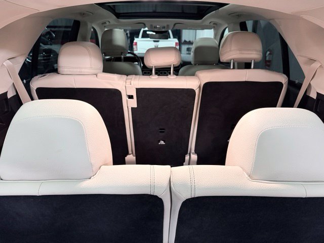 Used 2023 Mercedes-Benz GLE 350 w/ 3rd Row Seat Package image 5
