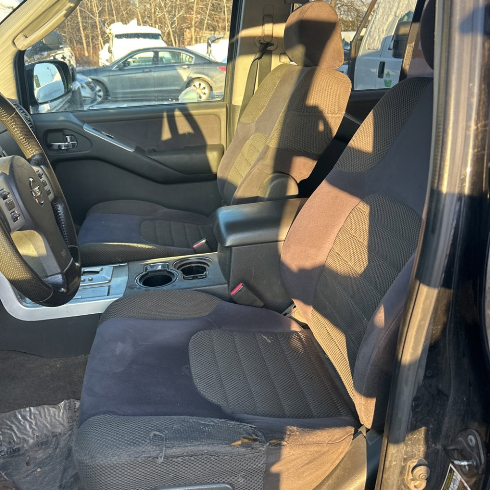 Used 2008 Nissan Pathfinder SE w/ Premium Pkg image 10