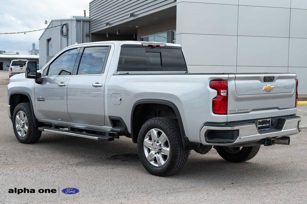 Used 2023 Chevrolet Silverado 3500 LTZ w/ LTZ Texas Edition image 8