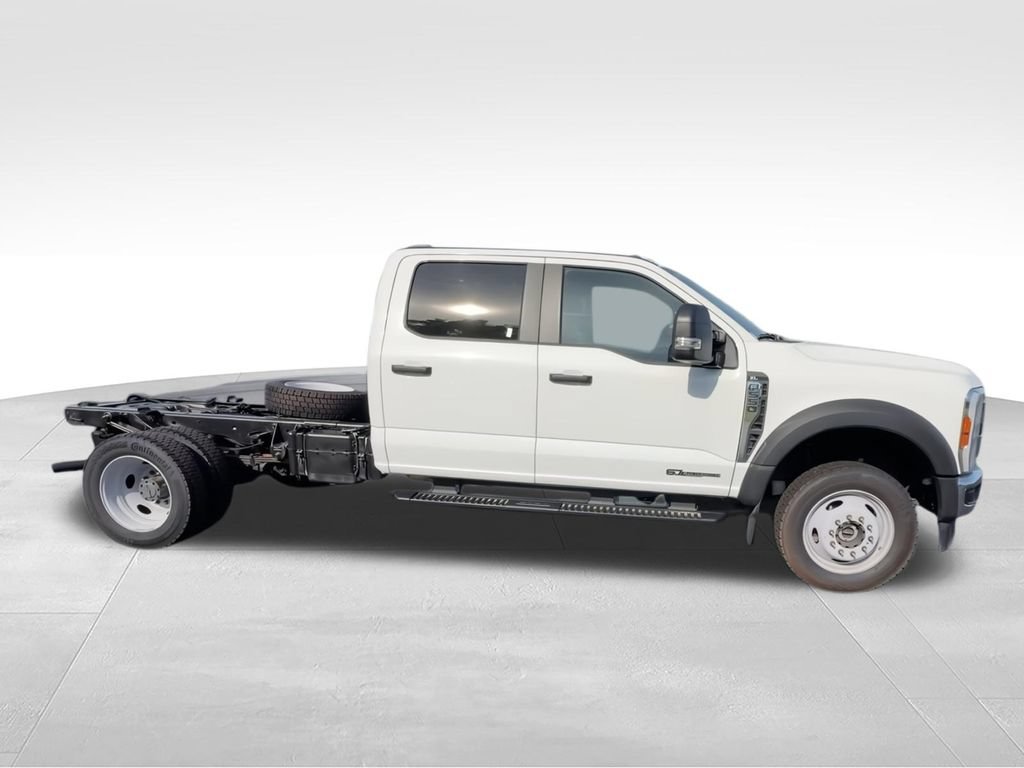 Used 2025 Ford F550 4x4 Crew Cab Super Duty image 2