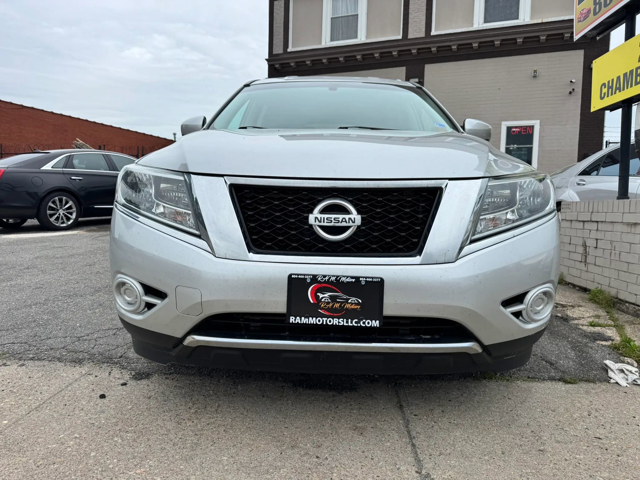Used 2016 Nissan Pathfinder S AWD/4WD image 8