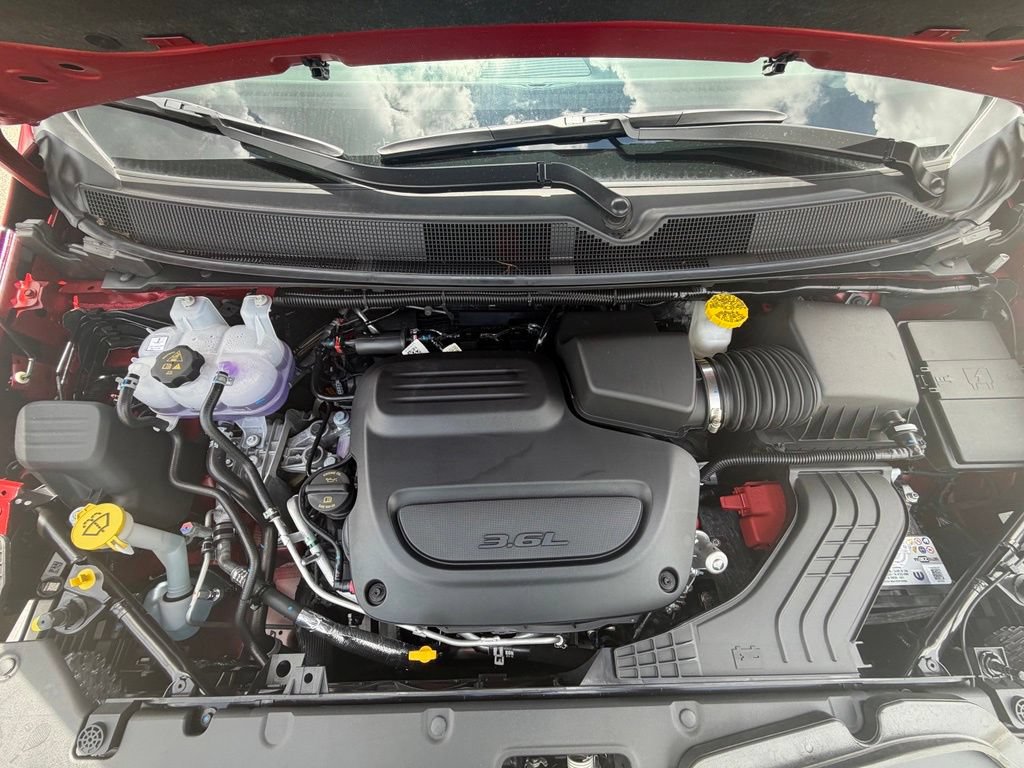 New 2027 Chrysler Pacifica Limited FWD image 33
