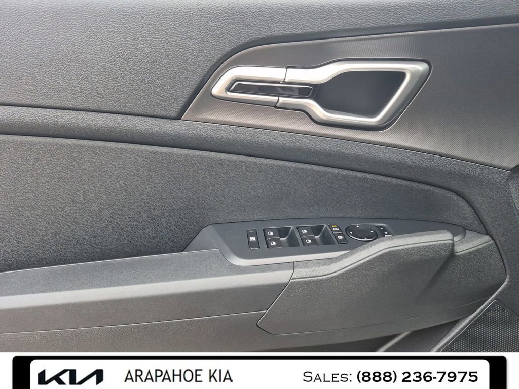 New 2026 Kia Sportage LX image 2