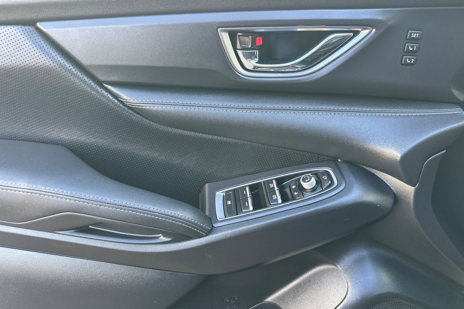 Used 2024 Subaru Ascent Limited w/ Technology Package image 11