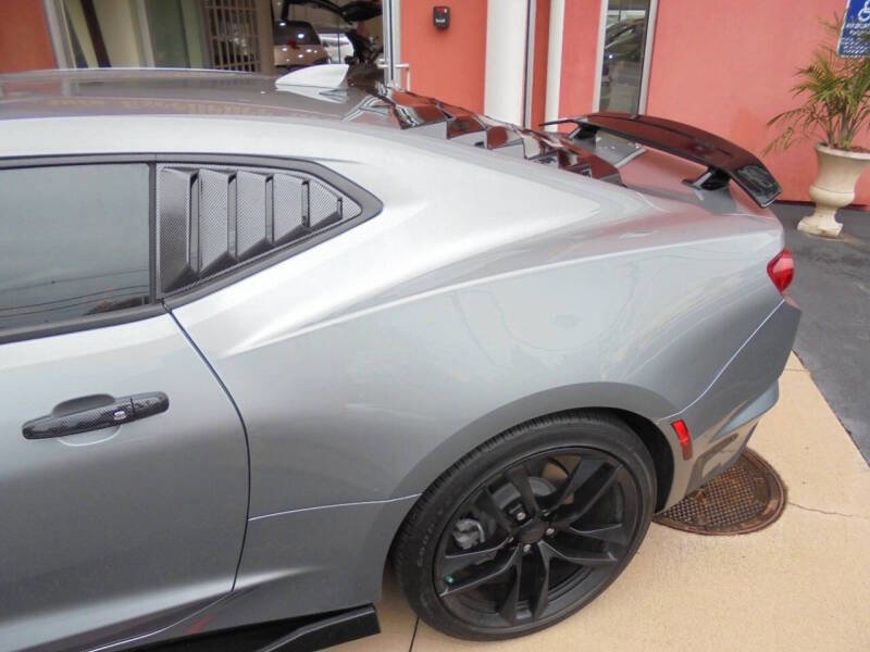 Used 2023 Chevrolet Camaro LT w/ Technology Package image 26