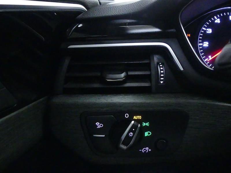 Used 2022 Audi A4 2.0T Premium w/ Convenience Package image 20