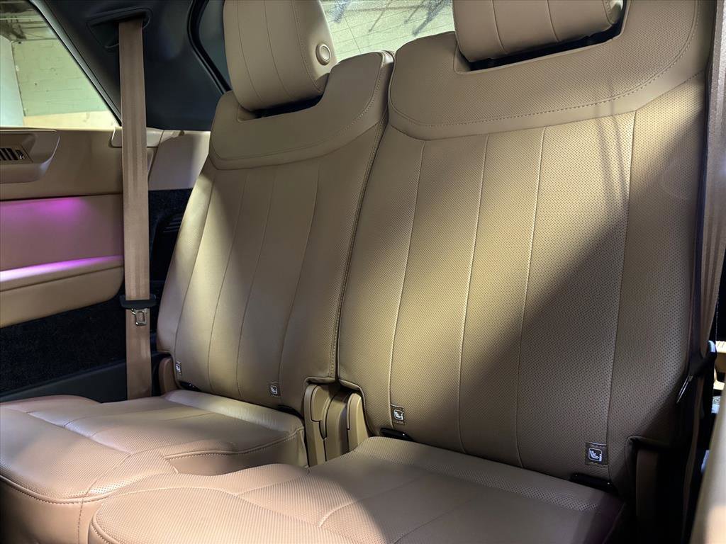 Used 2025 Land Rover Range Rover Long Wheelbase SE image 28