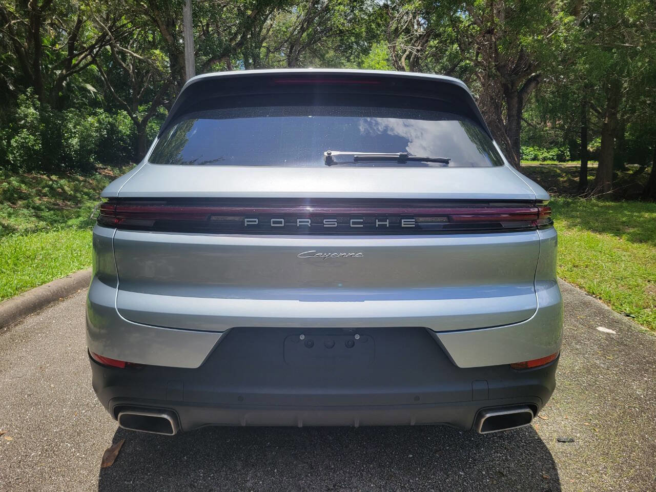 Used 2024 Porsche Cayenne image 6