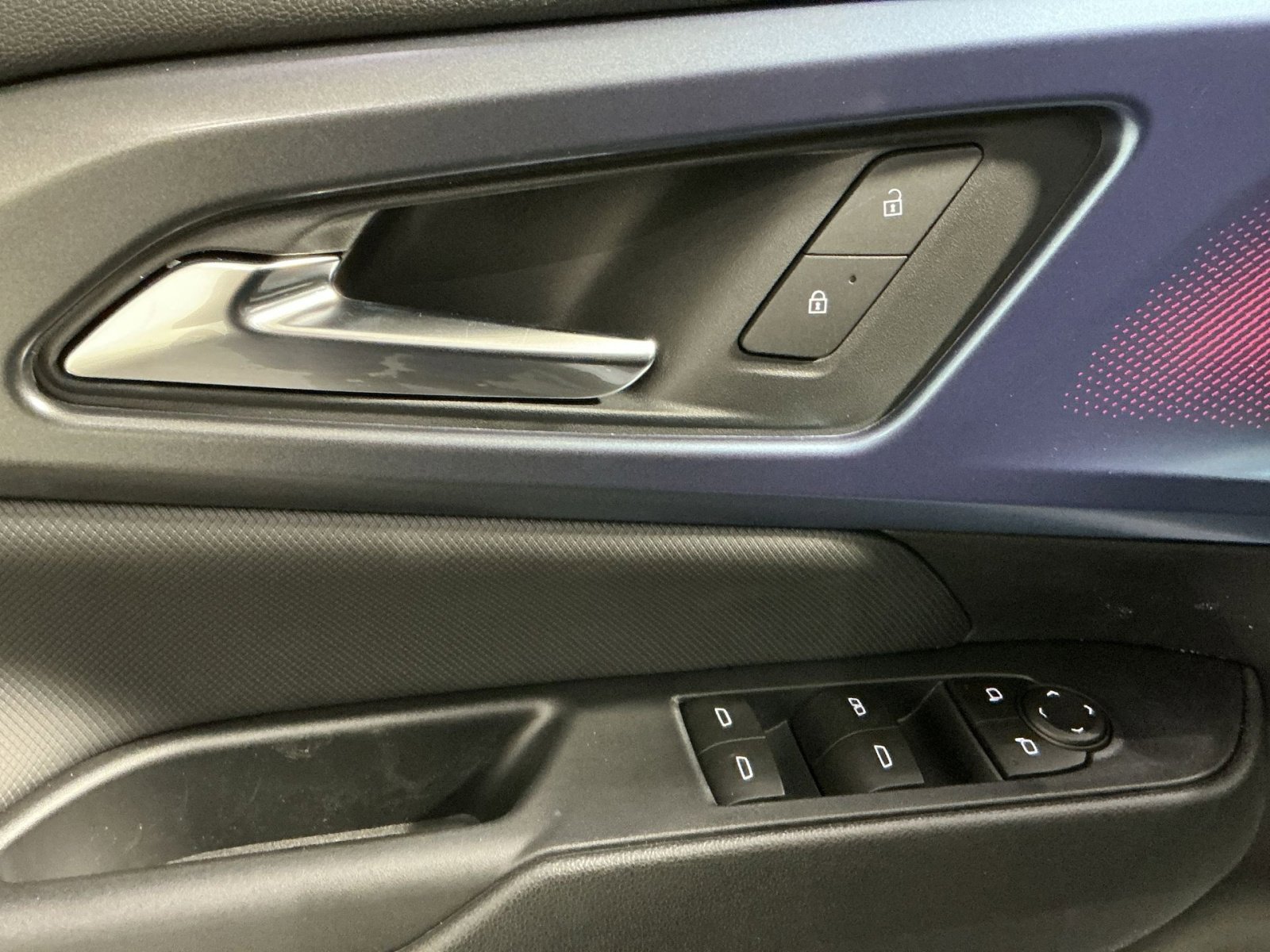 New 2026 Chevrolet Equinox EV LT image 23