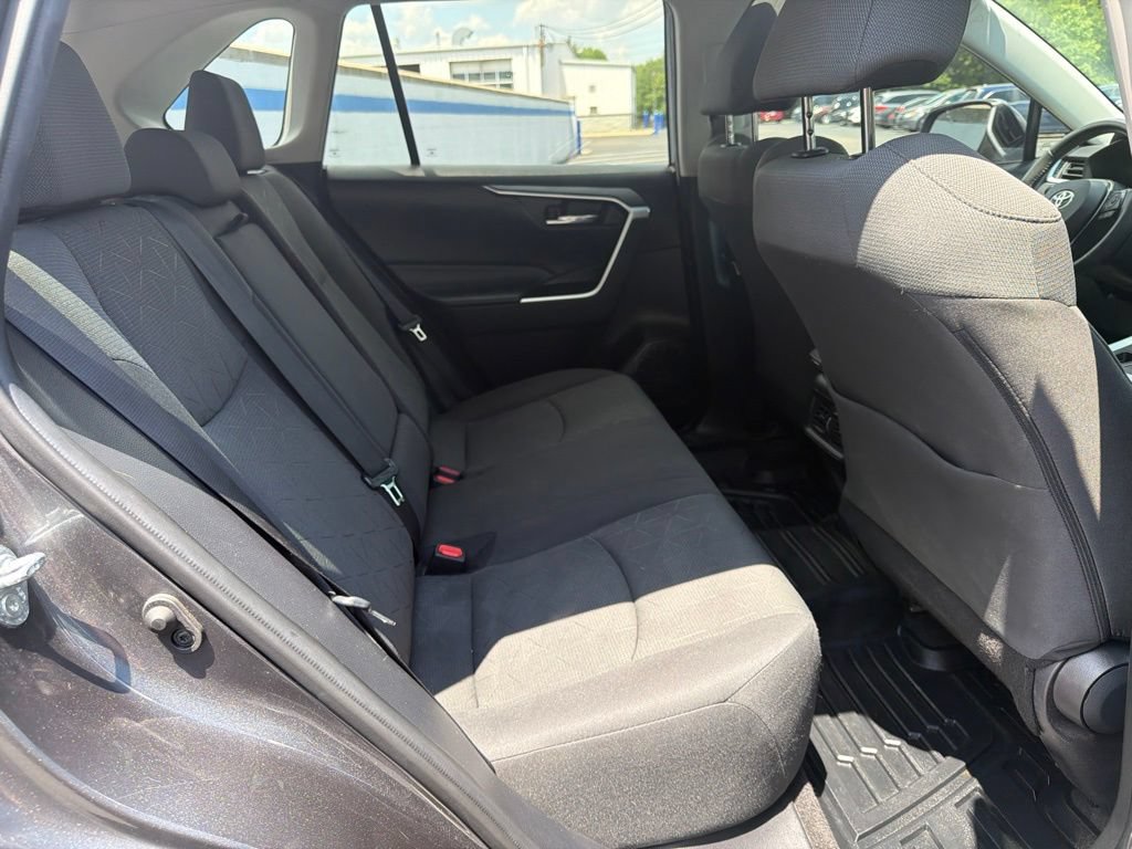 Used 2021 Toyota RAV4 XLE w/ Convenience Package AWD/4WD image 23
