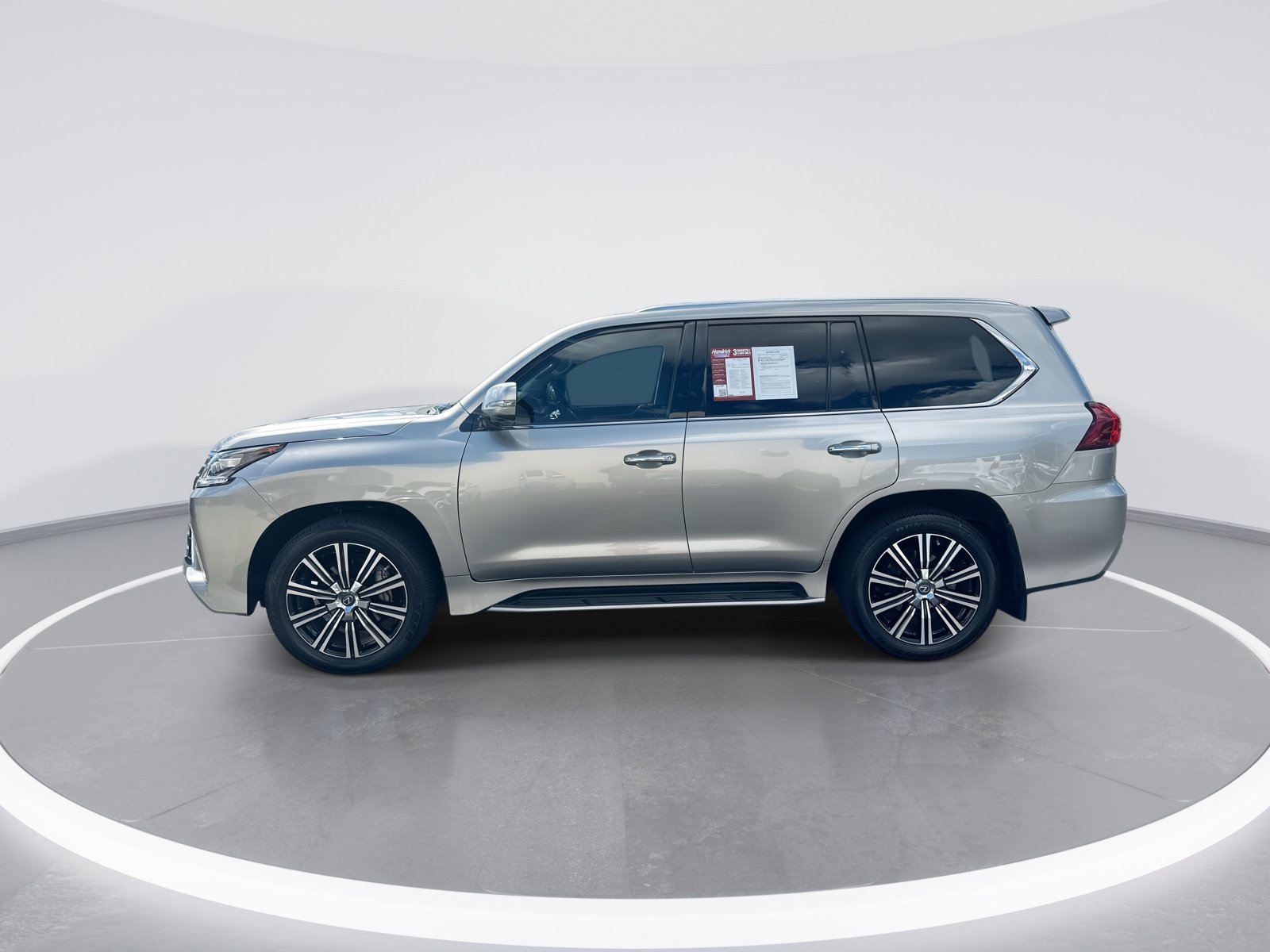 Used 2021 Lexus LX 570 4WD w/ Luxury Package image 6