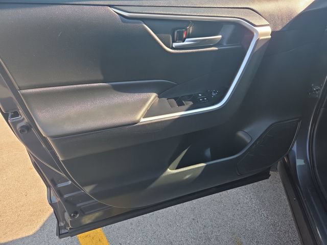 Used 2019 Toyota RAV4 XLE w/ Convenience Package AWD/4WD image 12