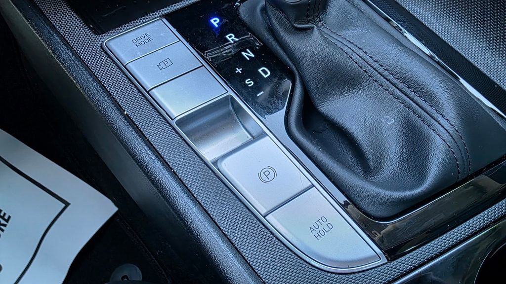 Used 2023 Hyundai Elantra Limited image 39