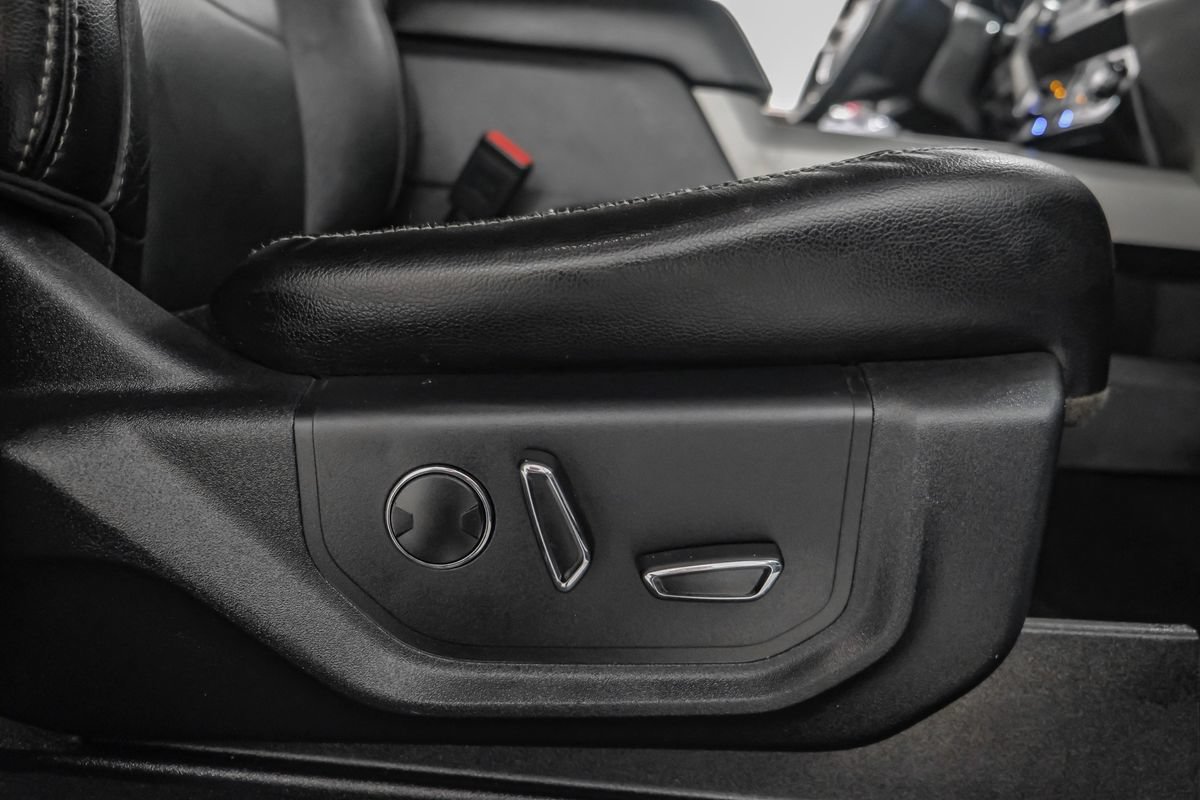 Used 2019 Ford F250 Lariat w/ Lariat Ultimate Package AWD/4WD image 35