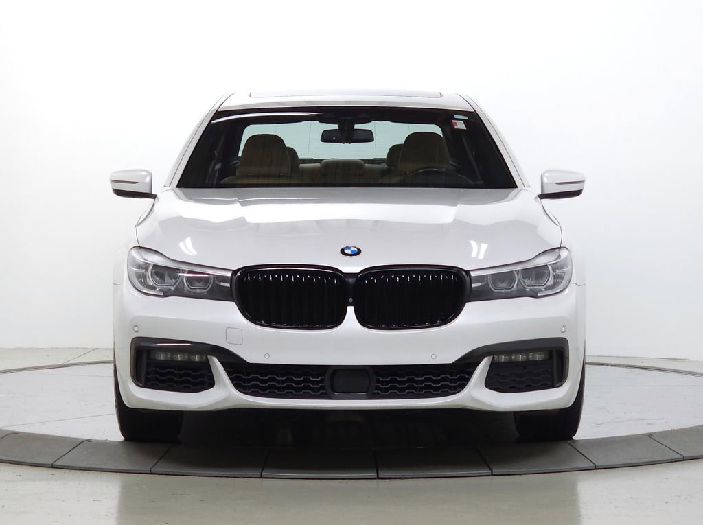 Used 2019 BMW 740i w/ Executive Package RWD image 12